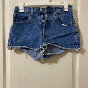 levi shorts